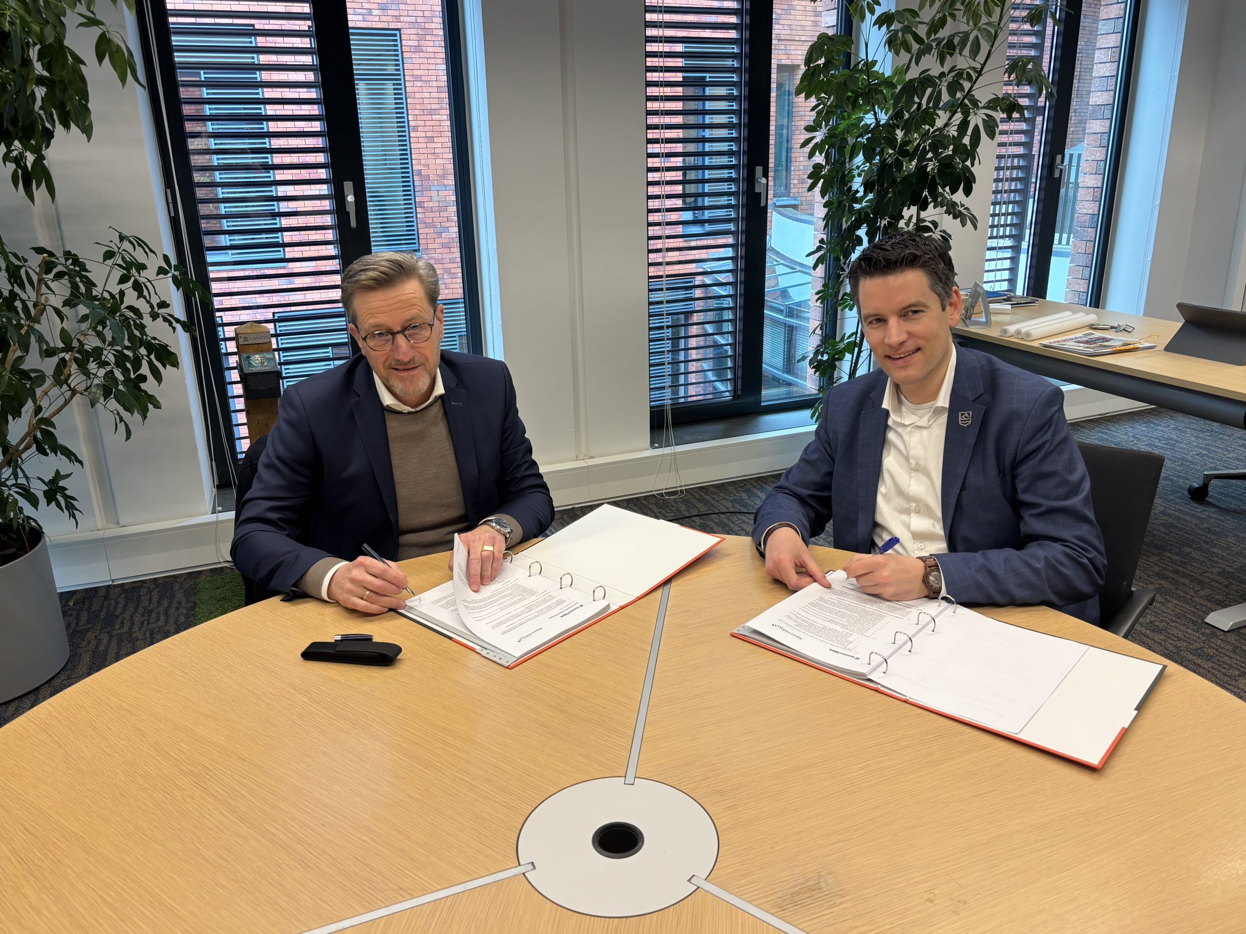 Gemeente en Roosdom Tijhuis tekenen overeenkomst voor ontwikkeling locatie Boer Biet